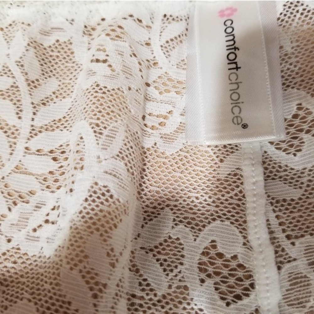 NWOT Comfort Choice Beautiful White All Lace Panty Plus Size Size 12 - Picture 2 of 4